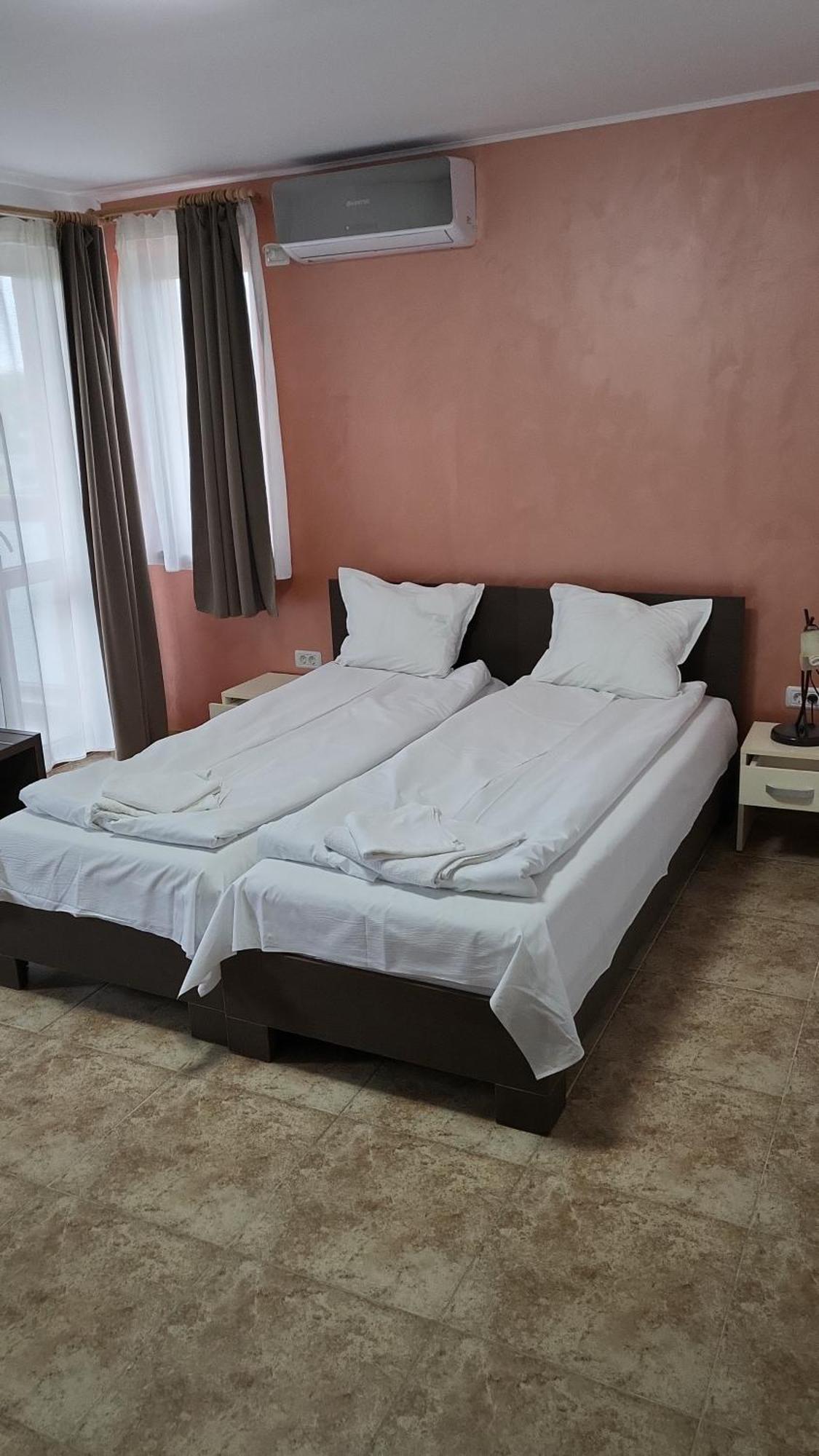 Отель Rosiem House Текиргьол Экстерьер фото