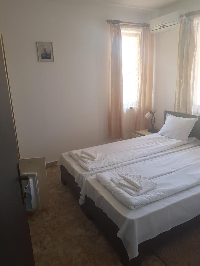 Отель Rosiem House Текиргьол Экстерьер фото