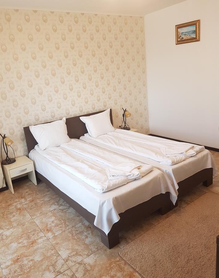Отель Rosiem House Текиргьол Экстерьер фото