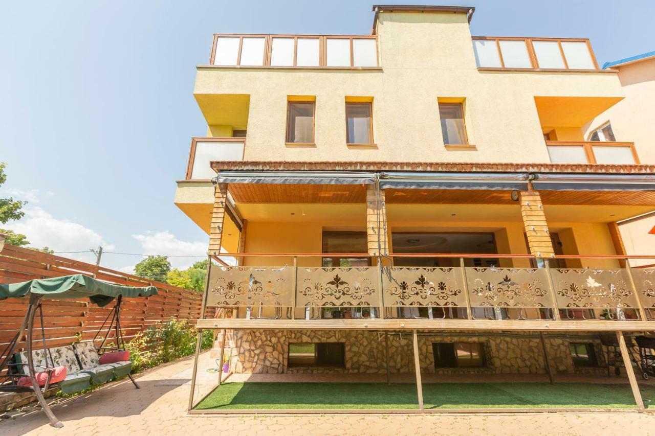 Отель Rosiem House Текиргьол Экстерьер фото