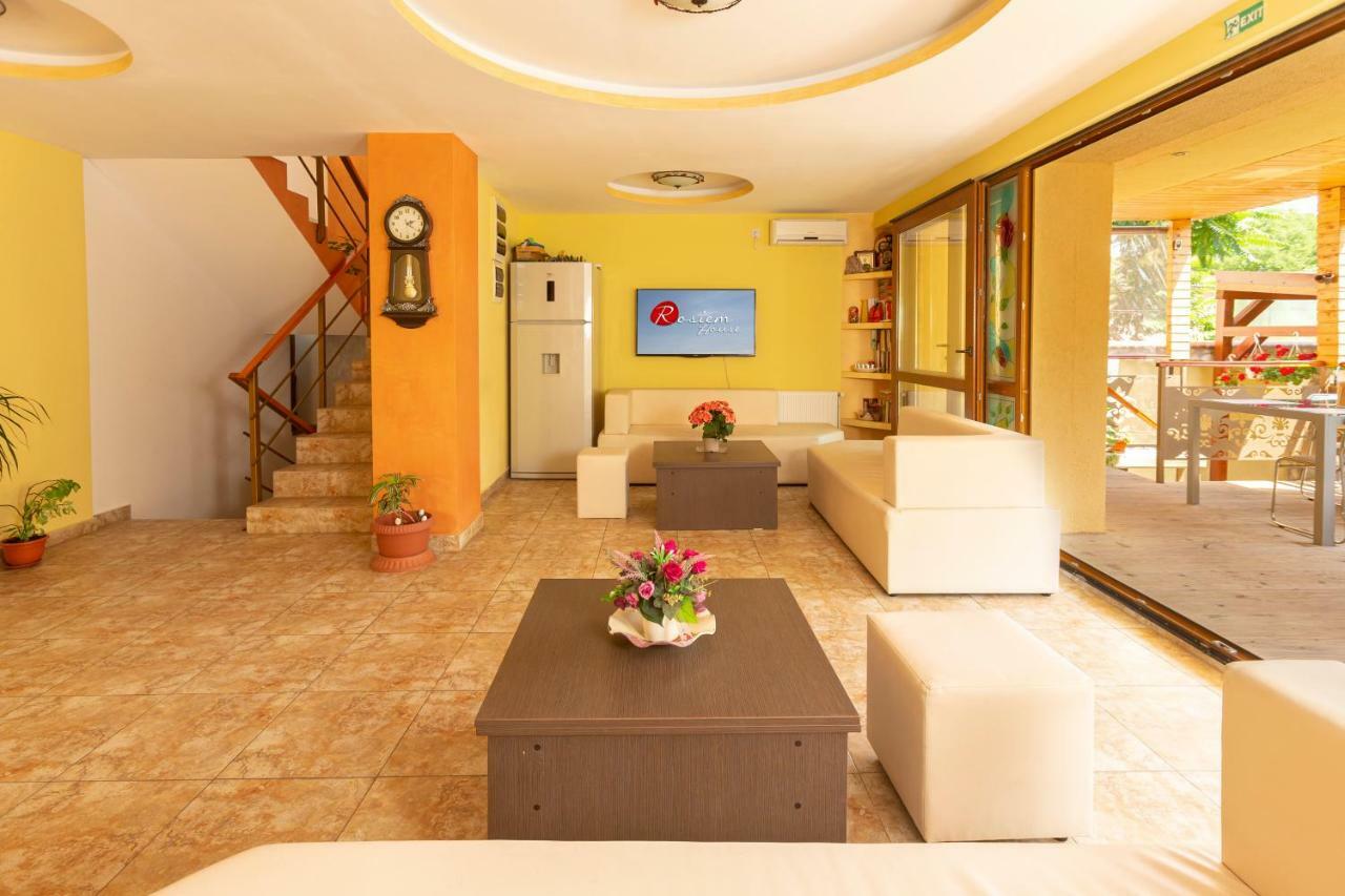 Отель Rosiem House Текиргьол Экстерьер фото